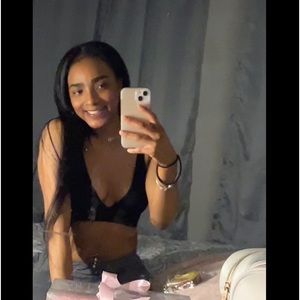 Meet your Posher, Shareace